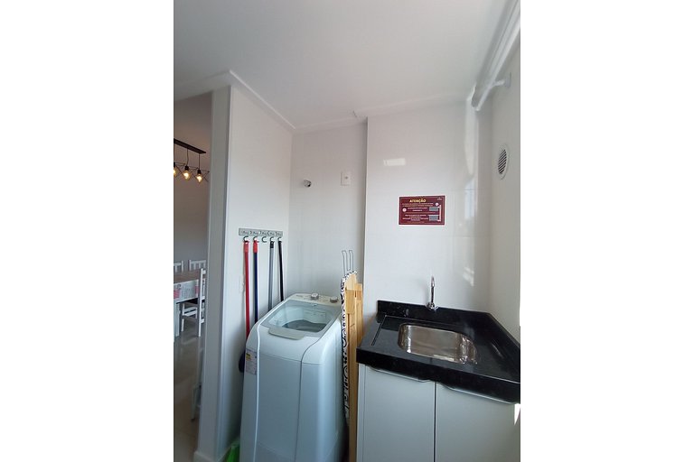 VAR-205B Departamento amplio en condomínio cerrado con pisci