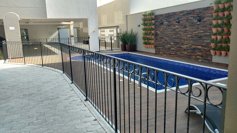 VAR-101A Dpto amplio en condomínio cerrado con piscina