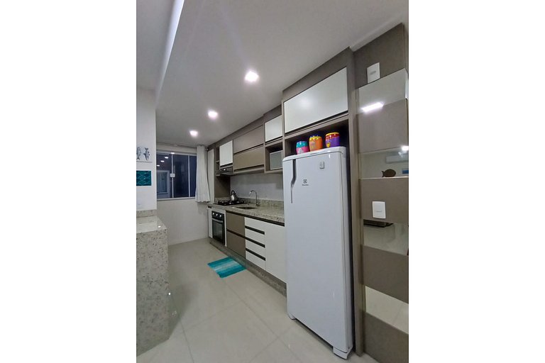 VAR 204B Dpto amplio en condominio con piscina
