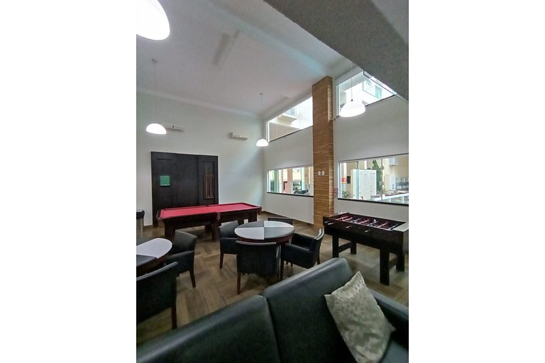 SUM-230 Lindo apto em área residencial com piscina