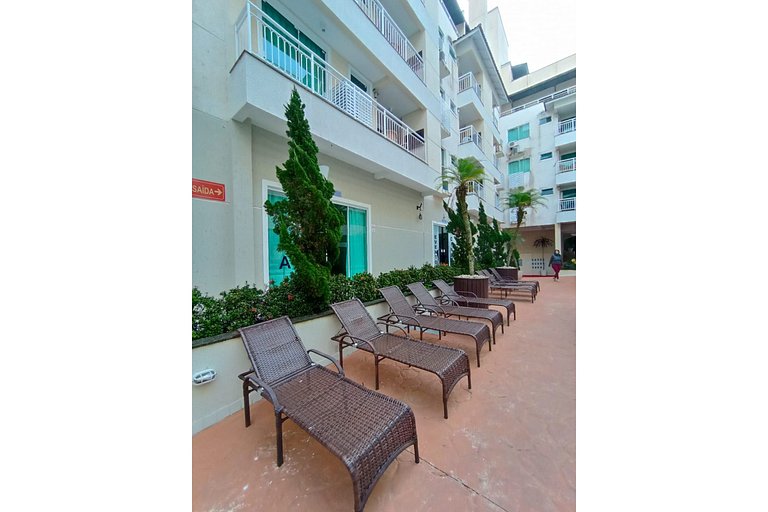 SUM-253 Lindo apto em área residencial com piscina