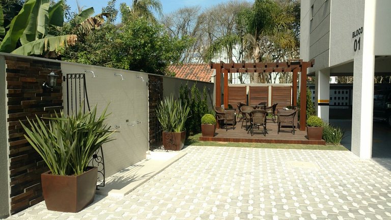 VAR 102B Dpto amplio en Residencial con piscina