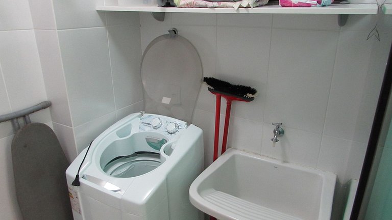 SUM-230 Lindo apto em área residencial com piscina