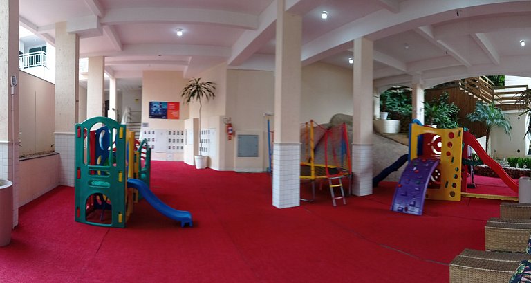 SUM-253 Lindo apto em área residencial com piscina