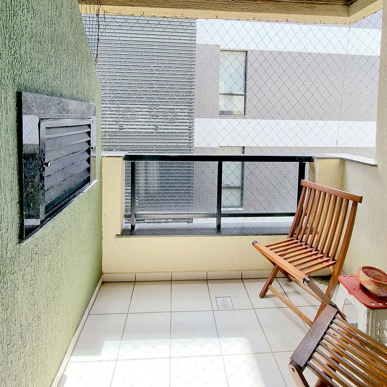 AM-303 Dpto a 50m del mar en centro de Bombinhas