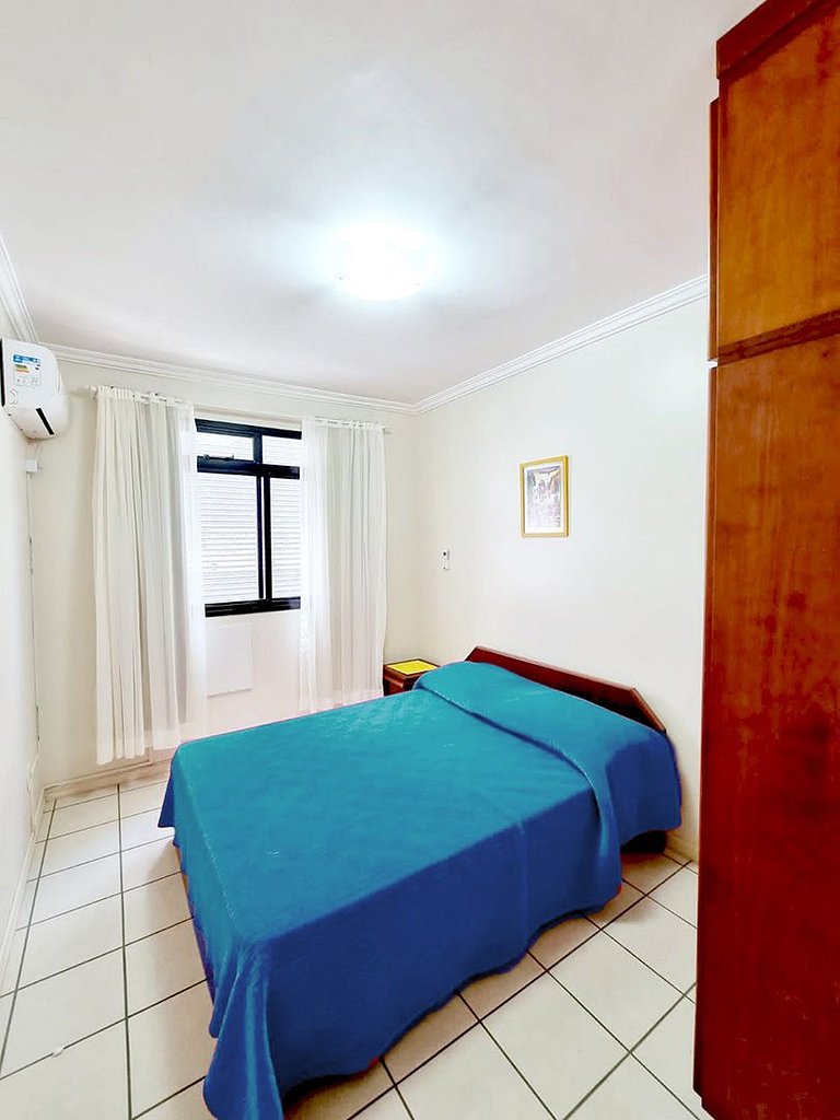 AM-303 Apto a 50m do mar no centro de Bombinhas