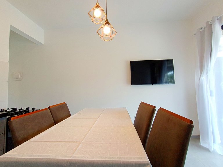 RJ164-02 Lindo Apto com Piscina e vista ao morro