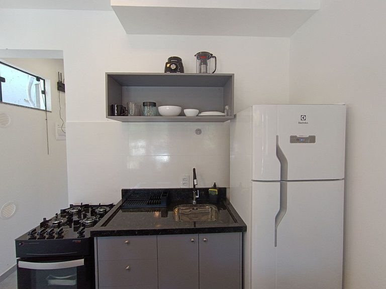 RJ164-01 Lindo Apto c/piscina e vista ao morro