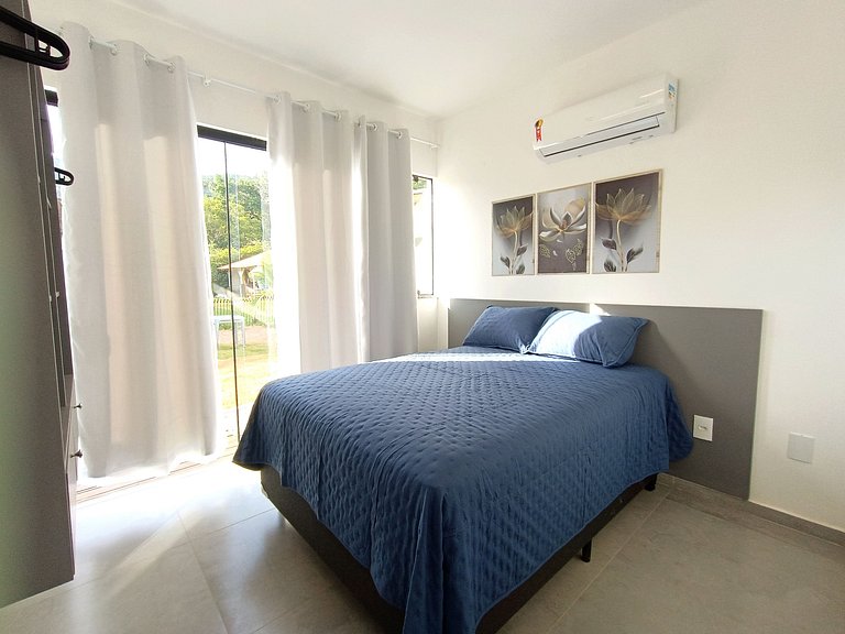 RJ164-01 Lindo Apto c/piscina e vista ao morro