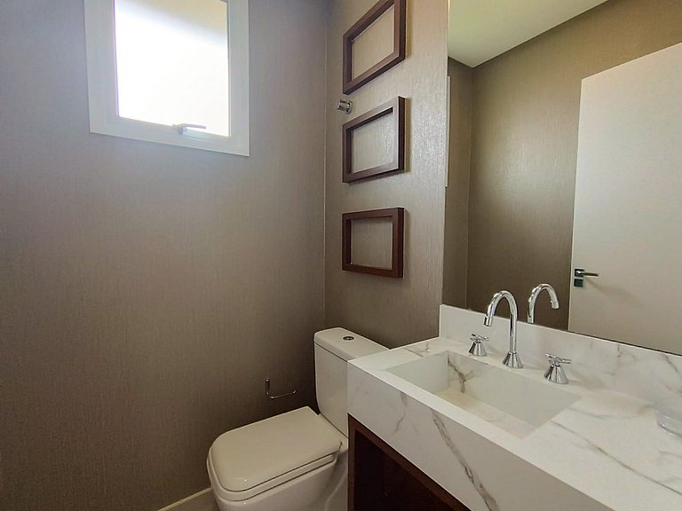 OP 102 Apto à 150m da praia de Mariscal