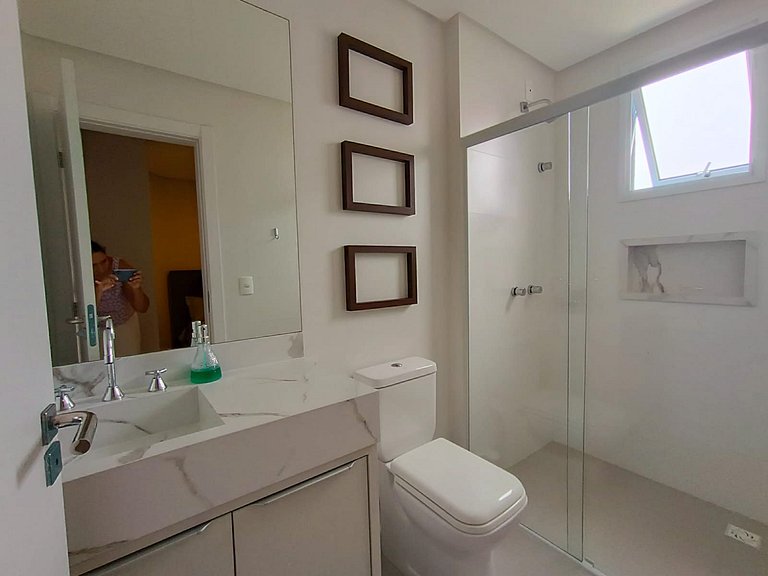 OP 102 Apto à 150m da praia de Mariscal