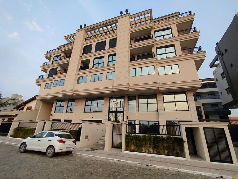 SIR-205 Fermoso Apto no Canto Grande