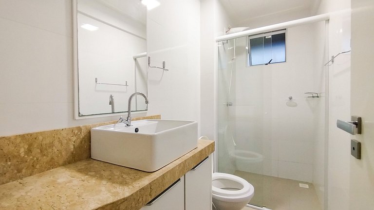 VAR-205B Hermoso y  amplio Departamento con piscina