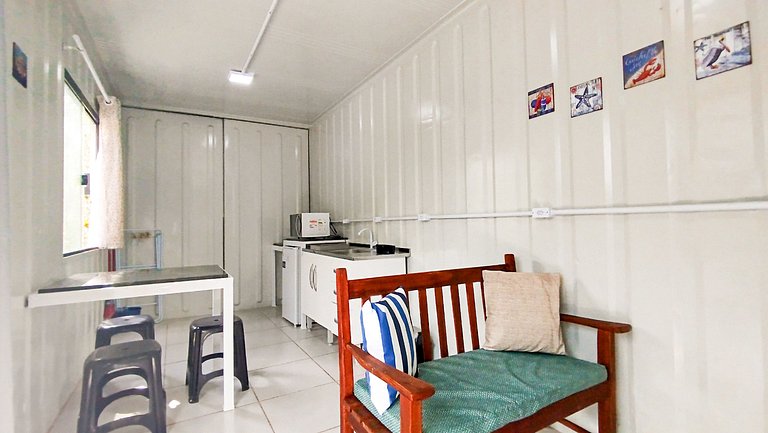 RJ408-01 Container a 650m da Praia de Mariscal