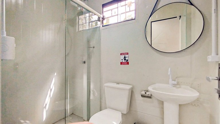 RJ408-02 Container a 650m da Praia de Mariscal