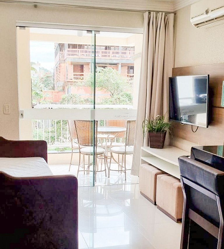 SUM-230 Lindo apto em área residencial com piscina