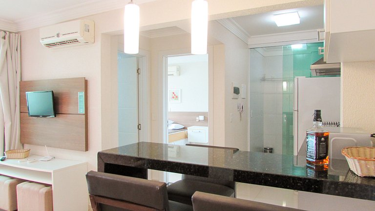 SUM-230 Lindo apto em área residencial com piscina