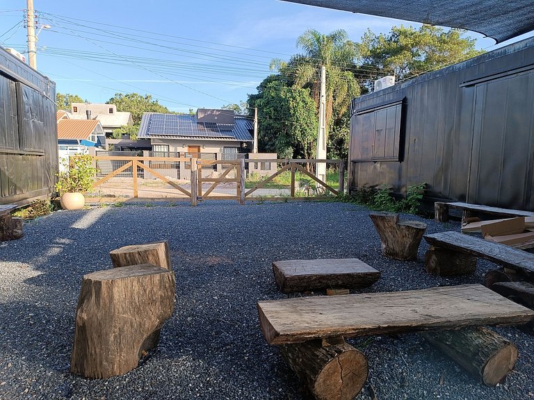 RJ408-01 Container a 650m da Praia de Mariscal