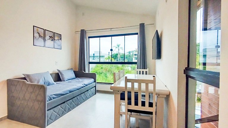 RJ164-03 Lindo Apto c/piscina y vista ao morro