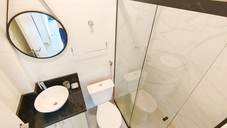 RJ164-03 Lindo Apto c/piscina y vista ao morro