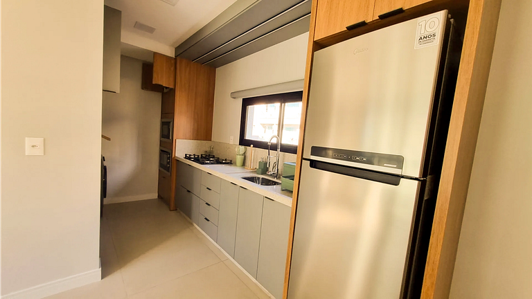 MR-301 Apartamento amplo no centro de Bombinhas