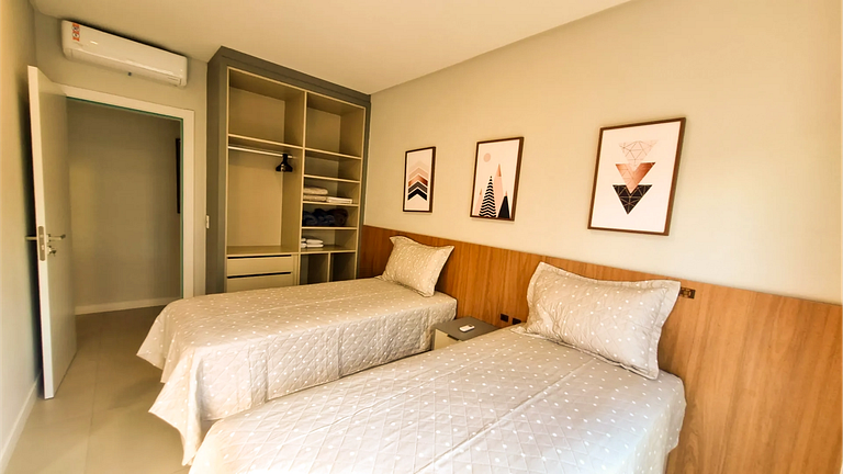 ML-301 Apartamento amplo no centro de Bombinhas