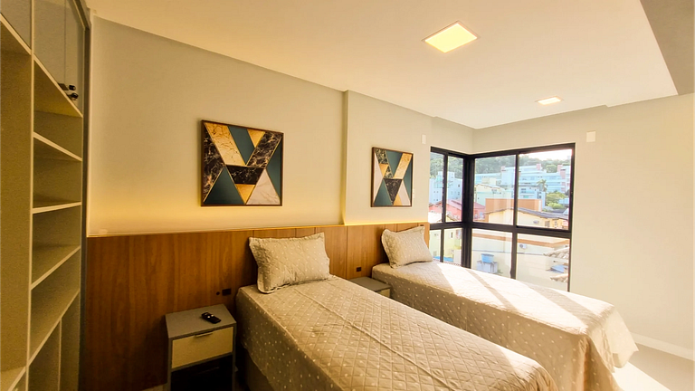 ML-301 Apartamento amplo no centro de Bombinhas