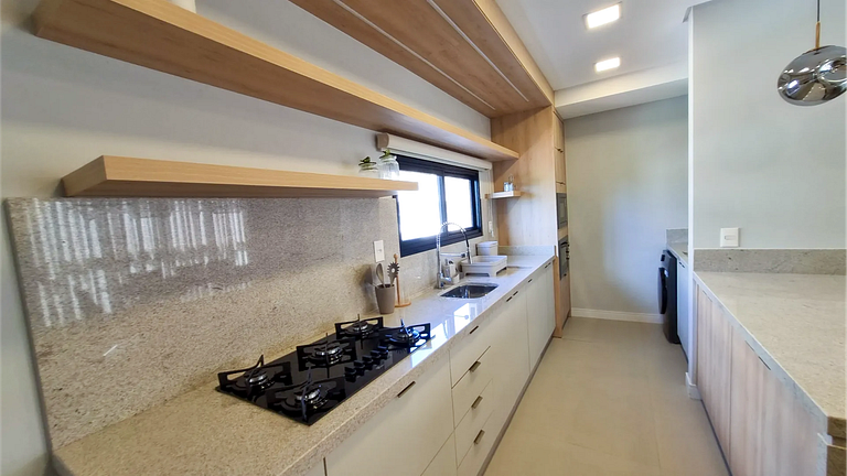 M302 Excepcional apartamento 80 mtrs da praia