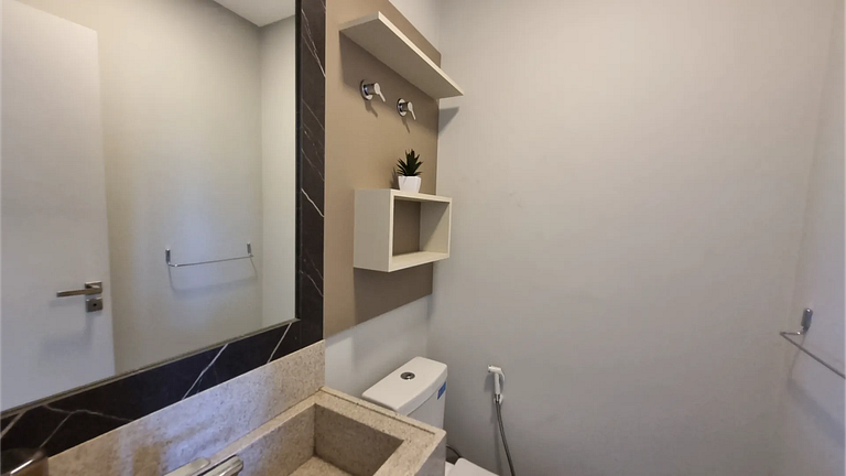 ML-302 Excepcional apartamento 80 mtrs da praia