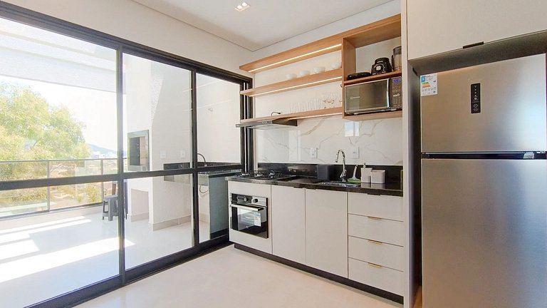 MON 203 Maravilhoso duplex em Canto Grande