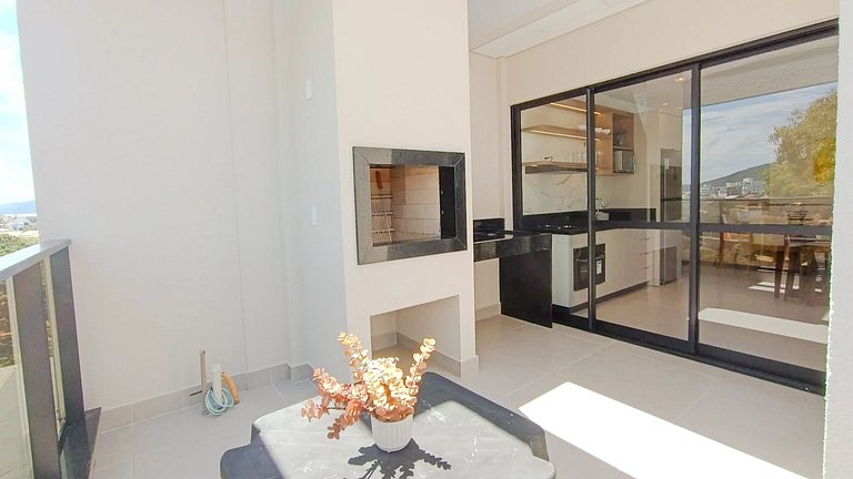 MON 203 Maravilhoso duplex em Canto Grande