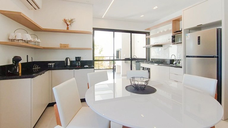 MON 203 Maravilhoso duplex em Canto Grande