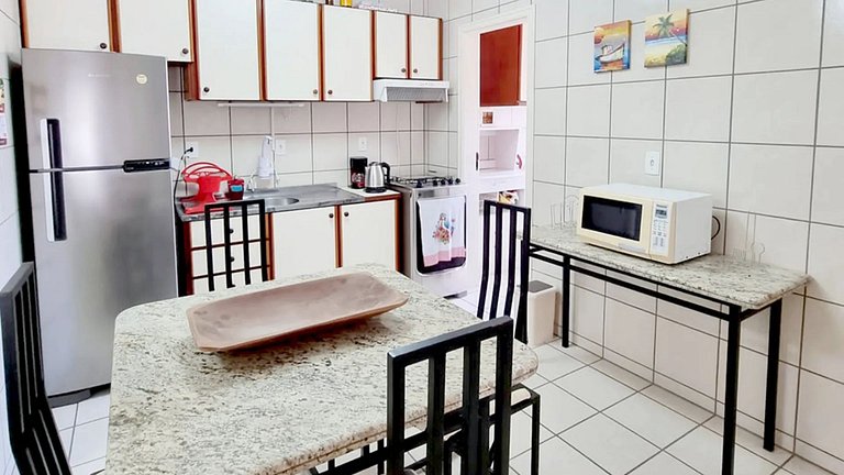 AM-303 Dpto a 50m del mar en centro de Bombinhas