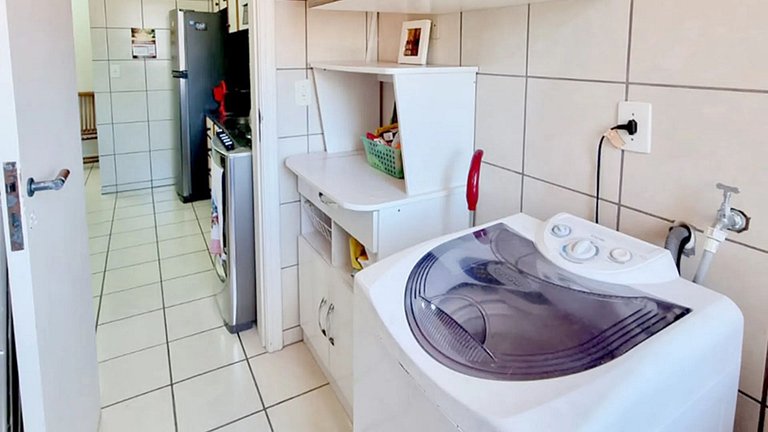 AM-303 Apto a 50m do mar no centro de Bombinhas