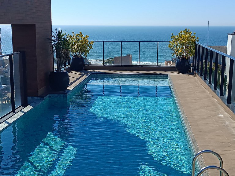 Estúdio incrível a180m da praia, piscina temperada