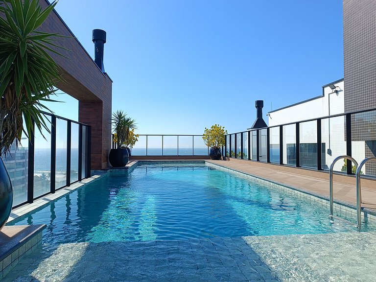 Estúdio incrível a180m da praia, piscina temperada