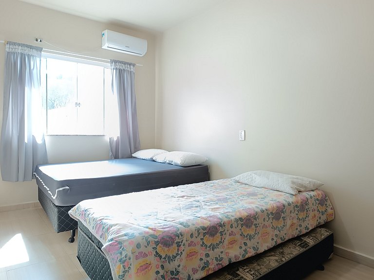 Casa amplia 12 personas, a400 m de playa Mariscal